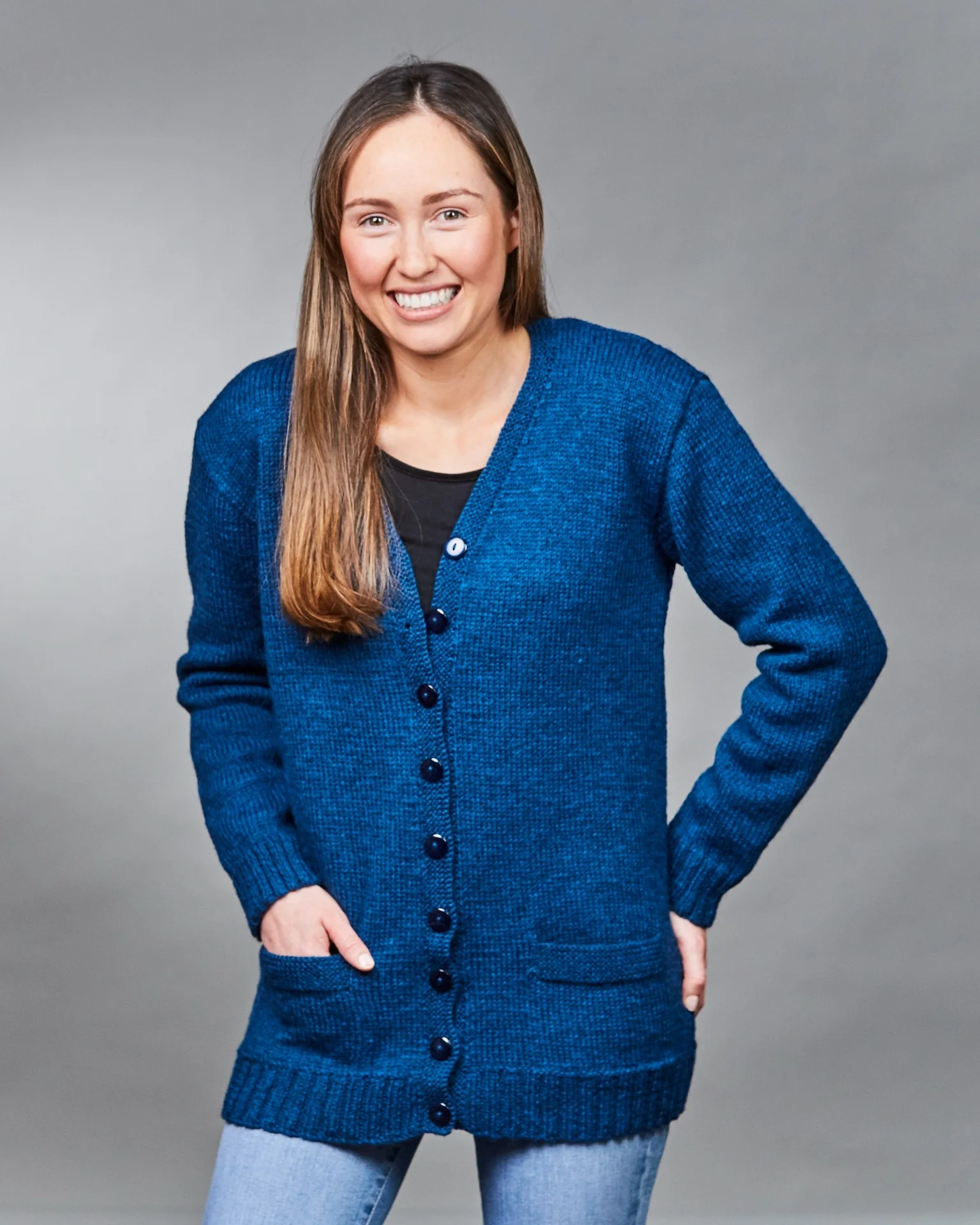 Longline V-Neck Cardigan - Knitting Pattern | PT 8552 - Image 5