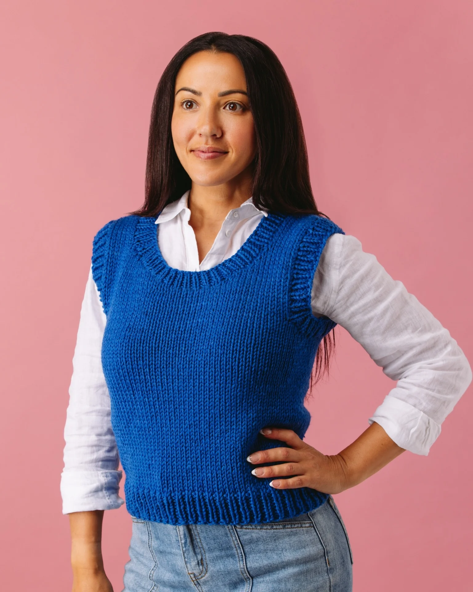 The Emma Vest - Chunky Yarn - Adult Knitting Pattern | PT 8699 - Image 4