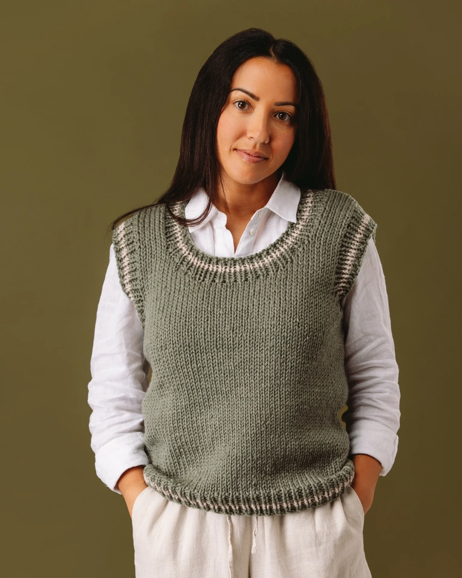 The Emma Vest - Chunky Yarn - Adult Knitting Pattern | PT 8699 - Image 7