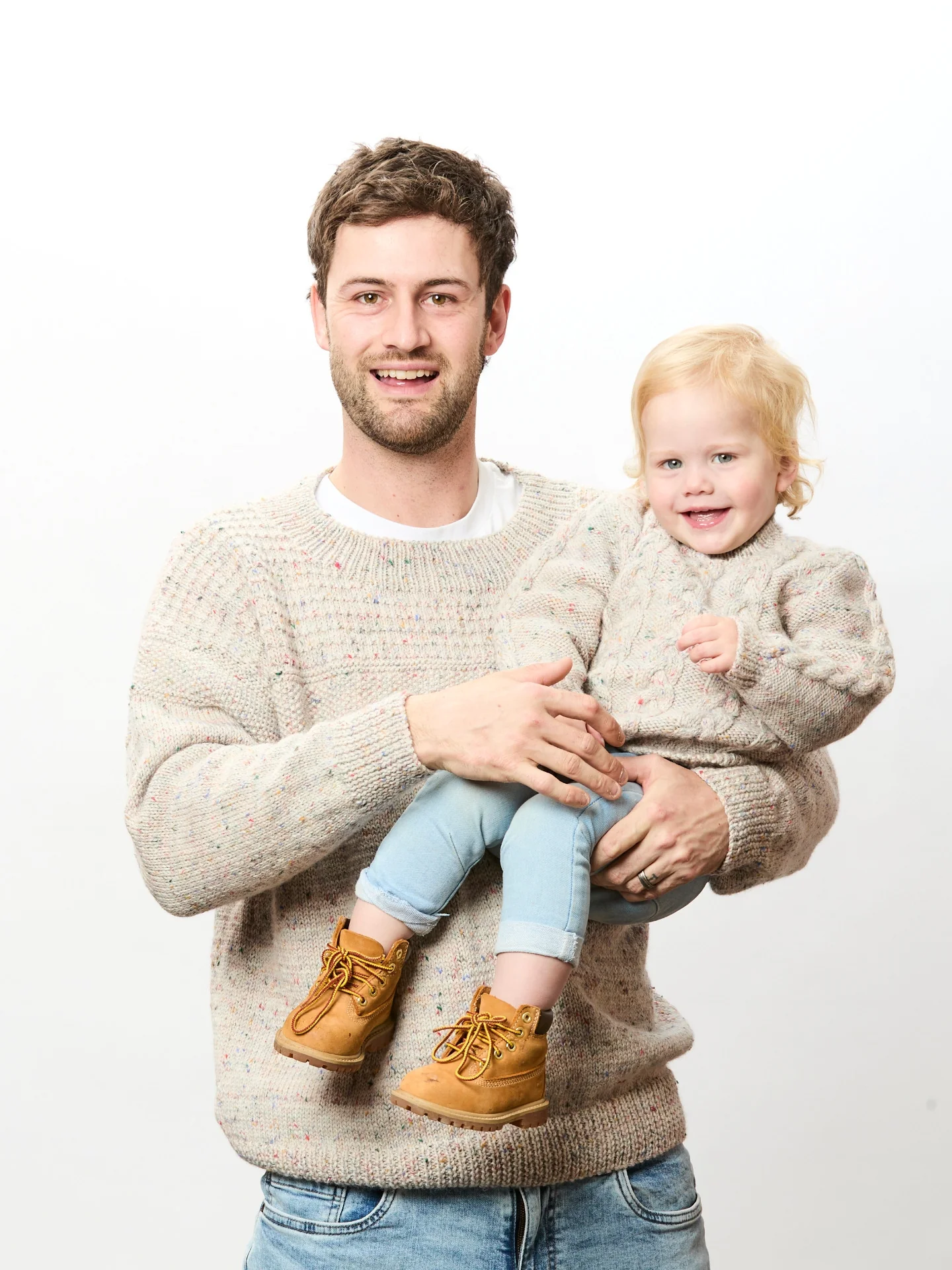 The Ian Jumper - Adults Knitting Pattern | PT 8687 - Image 3