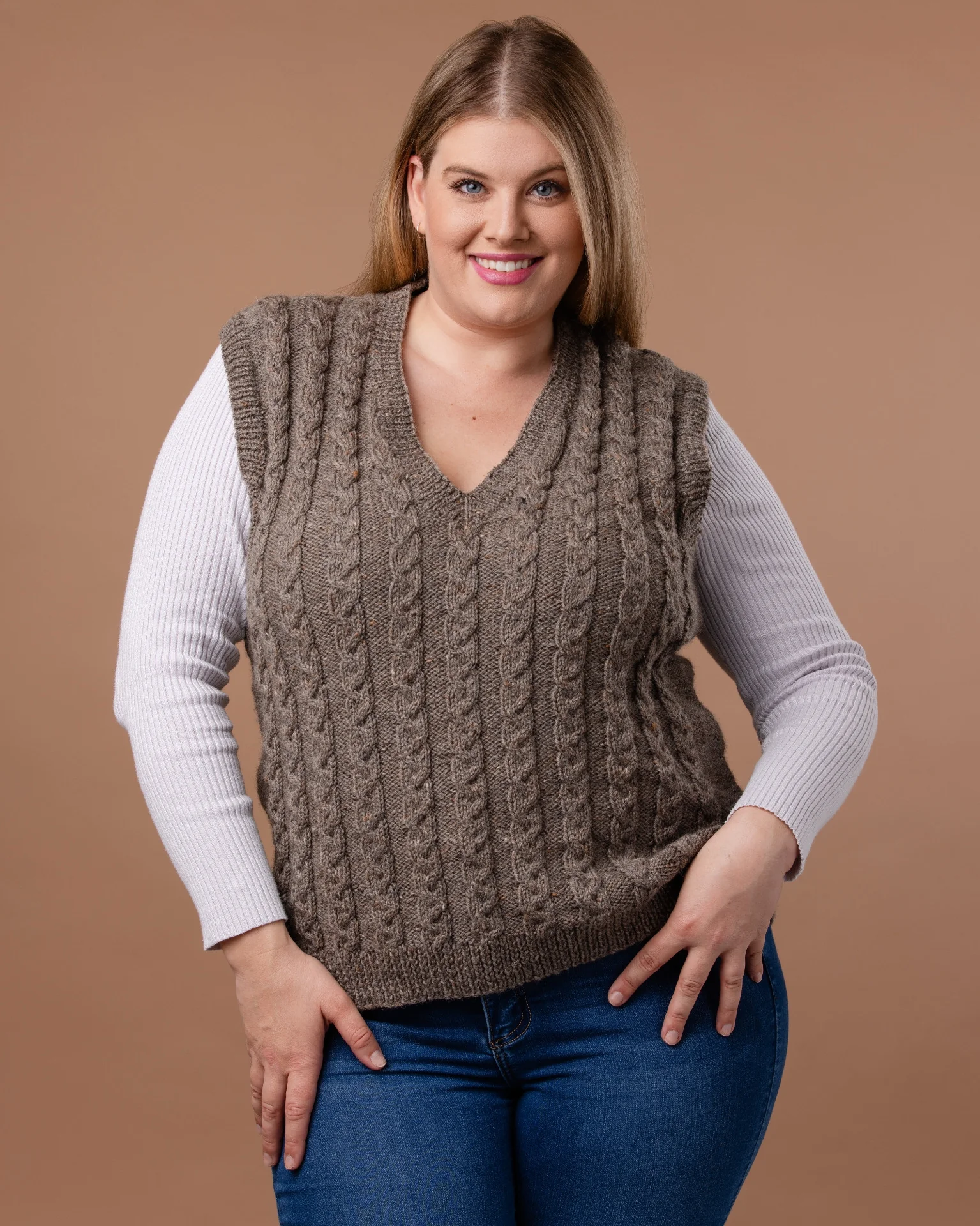 The Willow Vest - Adult Knitting Pattern | PT 8703 - Image 8